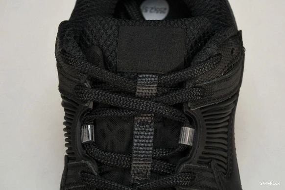 ZOOM BV1358-003 (2023) Triple 5 Black VOMERO NIKE 1027